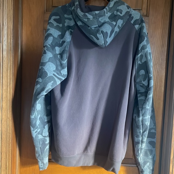 Colosseum Michigan state hoodie - Picture 4 of 4